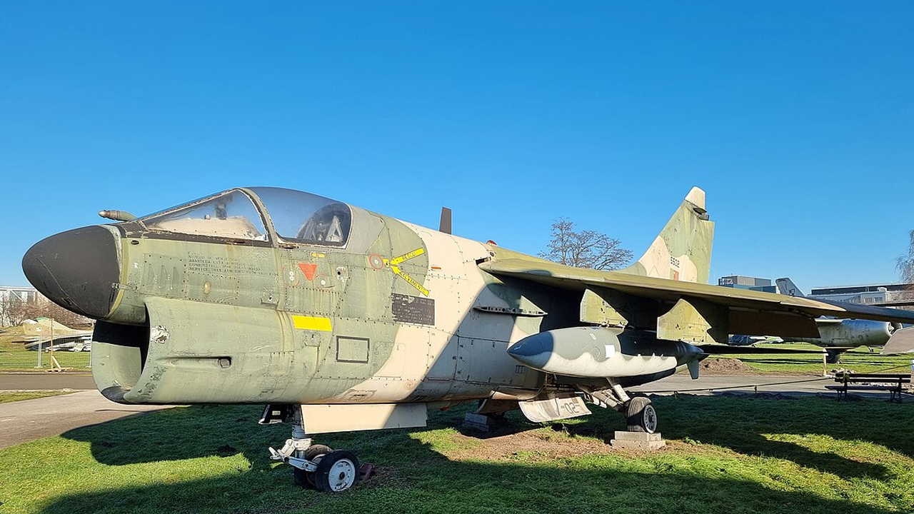 The Ugly U.S. Jet That Outlasted the Flashy Ones
