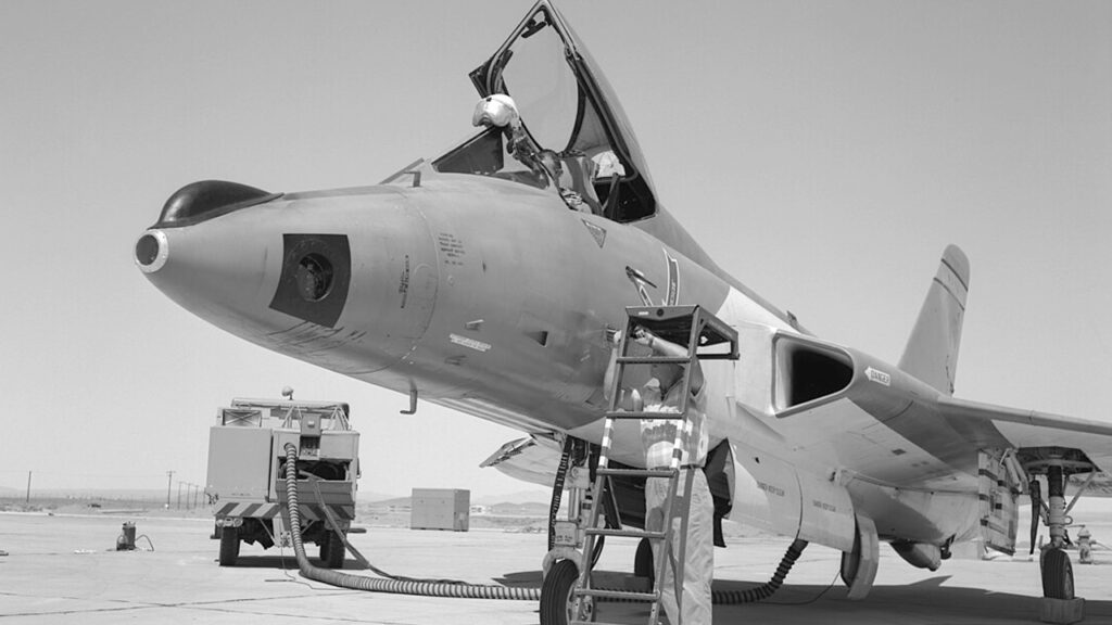 Douglas F5D Skylancer front view