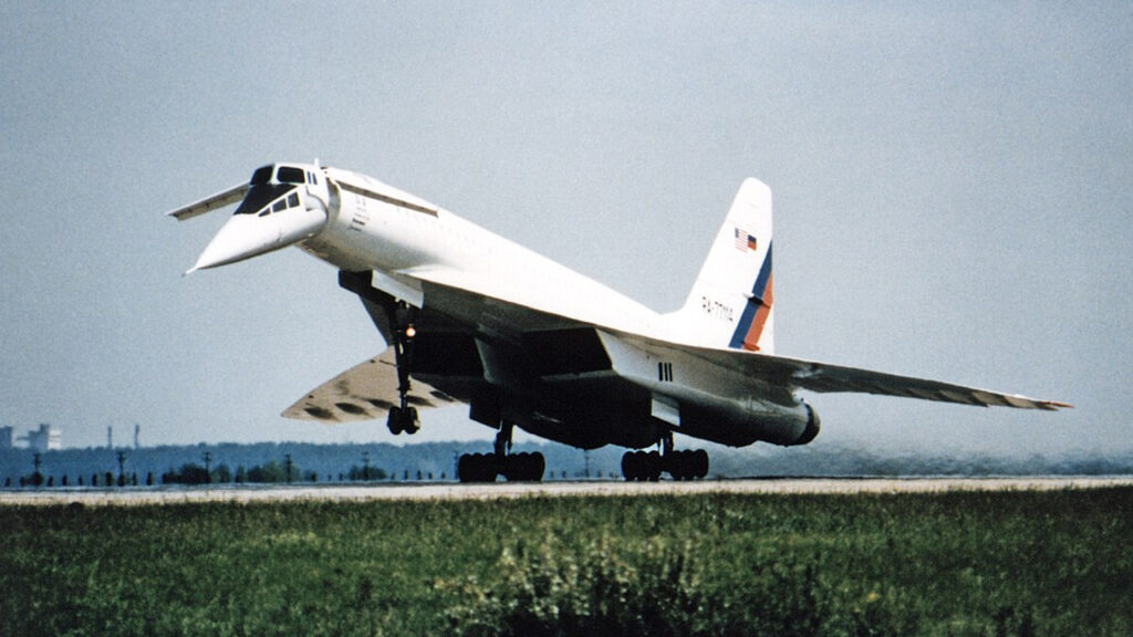 Tu-144 front view view