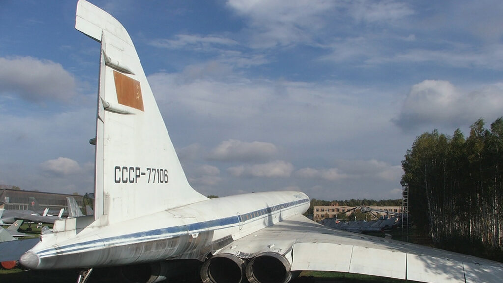 Tu-144S