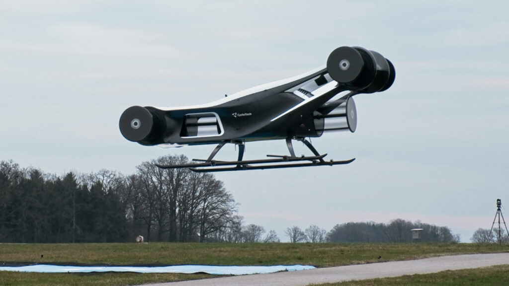 CycloTech’s BlackBird eVTOL in flight