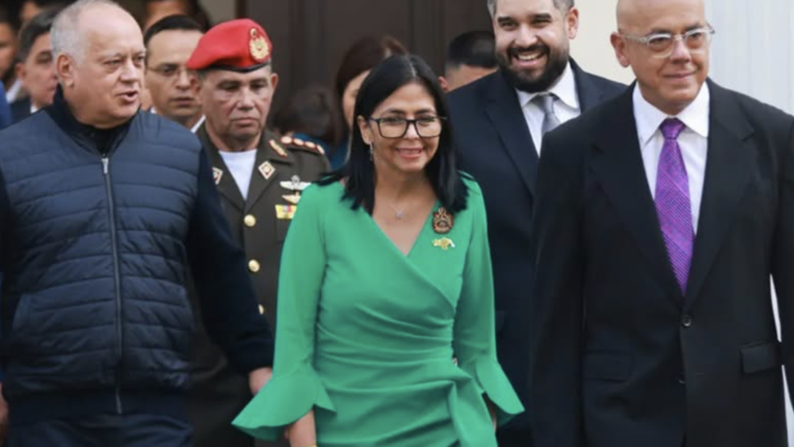 Delcy Rodríguez’s $750 Inauguration Dress, Equivalent to 150 Years of Continuous Work at Venezuela’s Minimum Wage