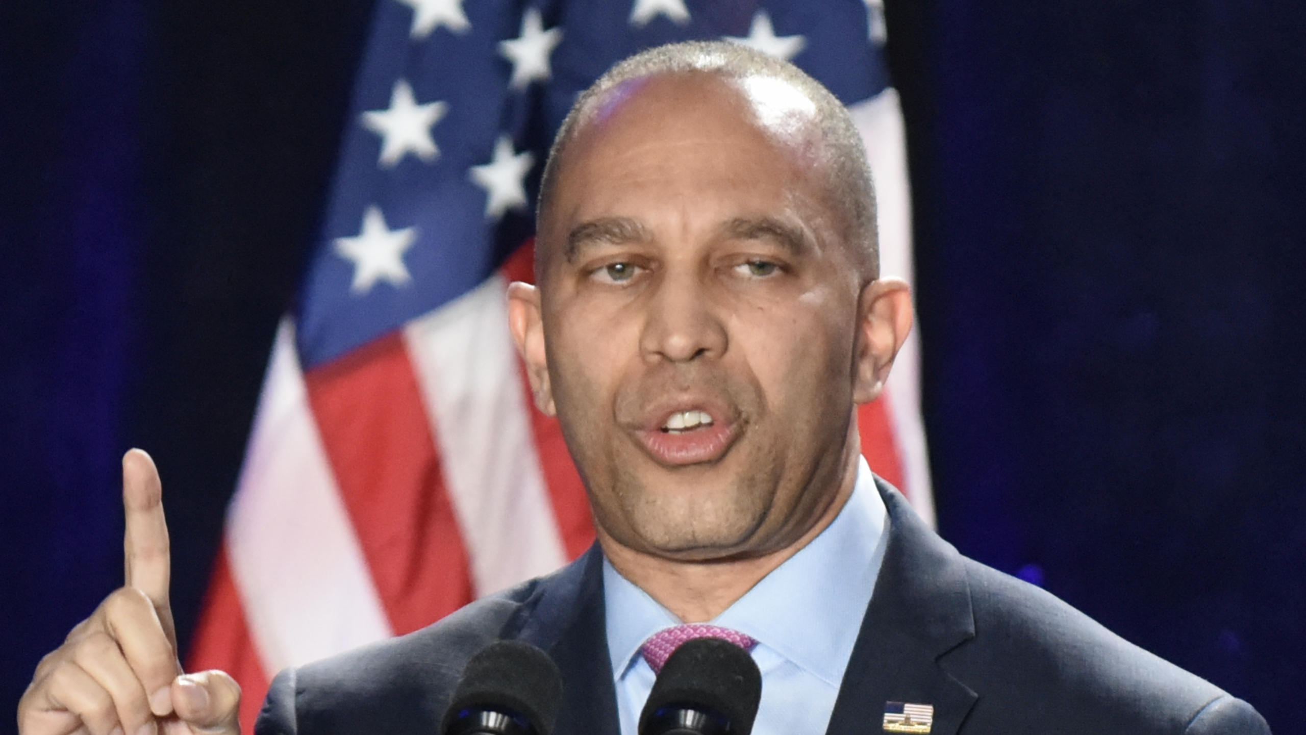 “Another Crushing Defeat for the Wannabe King,” Leader Jeffries Boasts Success in Removing Trump’s Tariffs — “Big Victory for the American People”